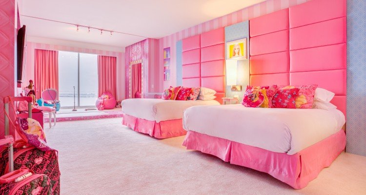 barbie pink room