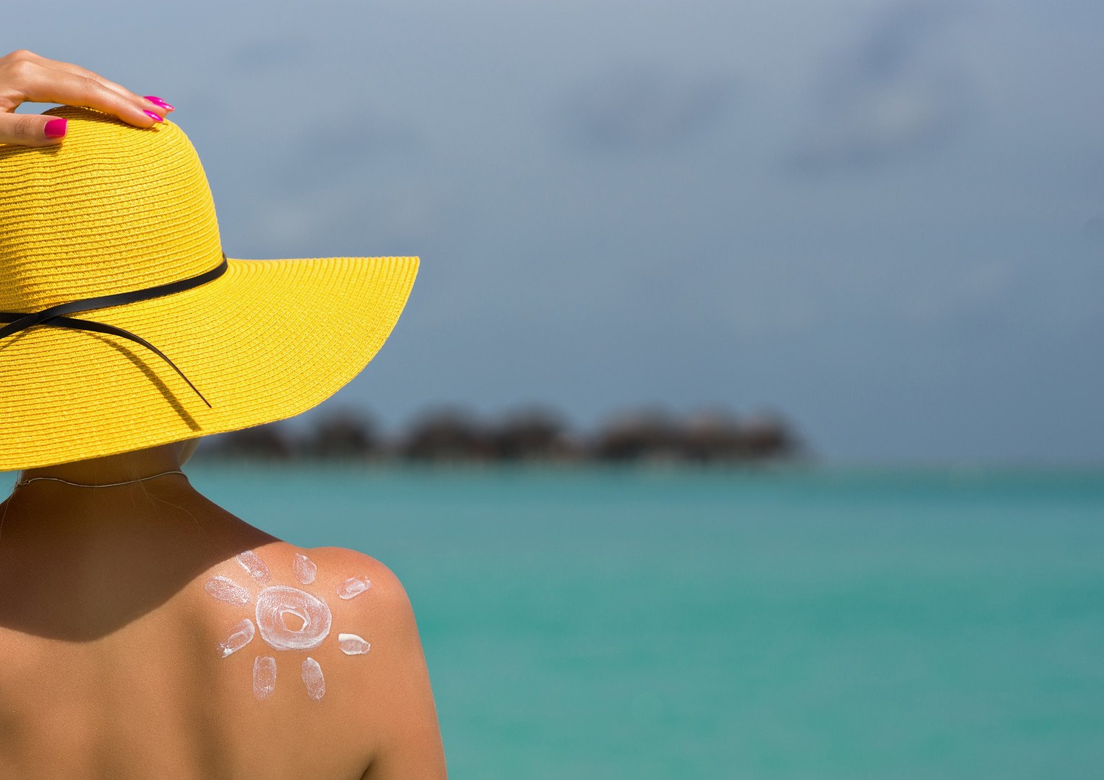 Top 5 Summer Travel Must Haves For A Radiant Face