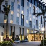 LuxeGetaways - Luxury Travel - Luxury Travel Magazine - Luxe Getaways - Luxury Lifestyle - 18 Nighttime Travel Experiences - Hotel Nighttime Experiences - Hilton West Palm Beach