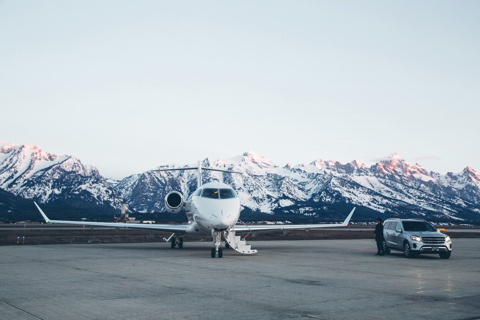 Travel News: Four Seasons Partners with NetJets