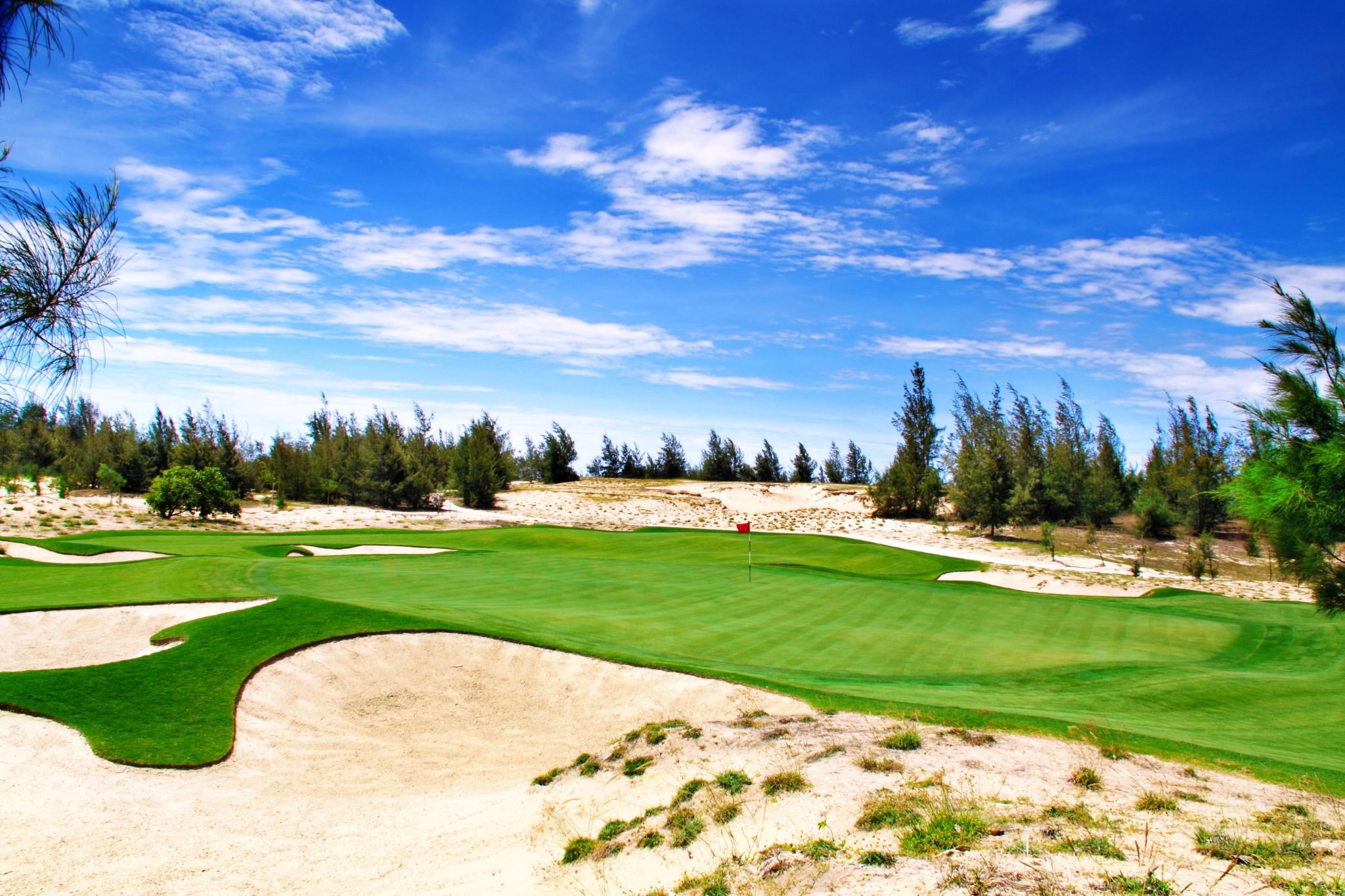 5 Great Reasons to Take Your Golf Clubs to Vietnam