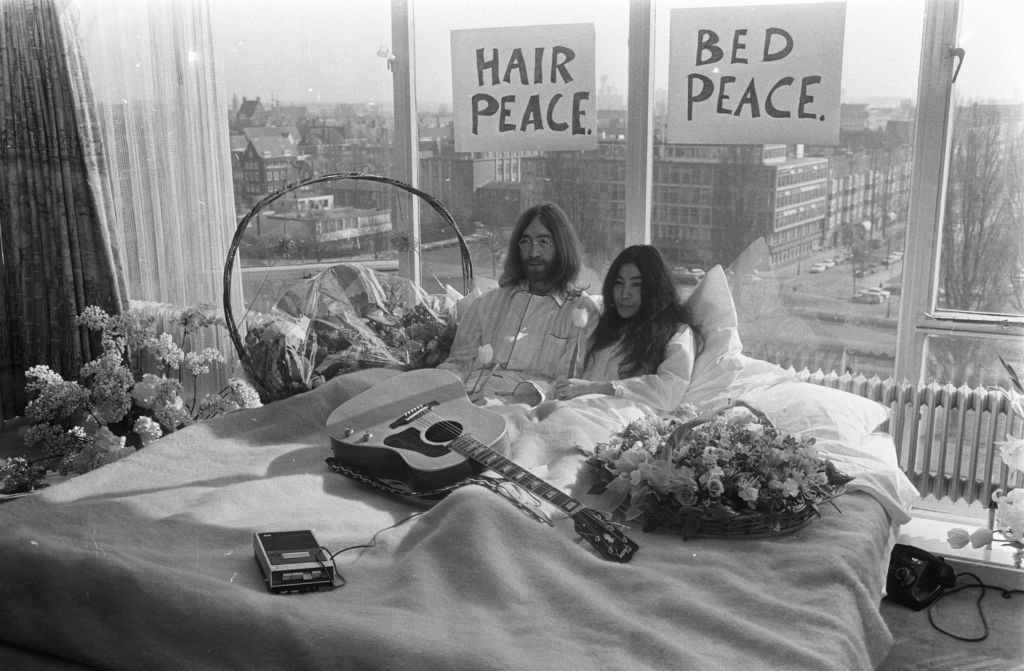 Hilton Marks 50th Anniversary of John Lennon and Yoko Ono’s Bed-In for Peace
