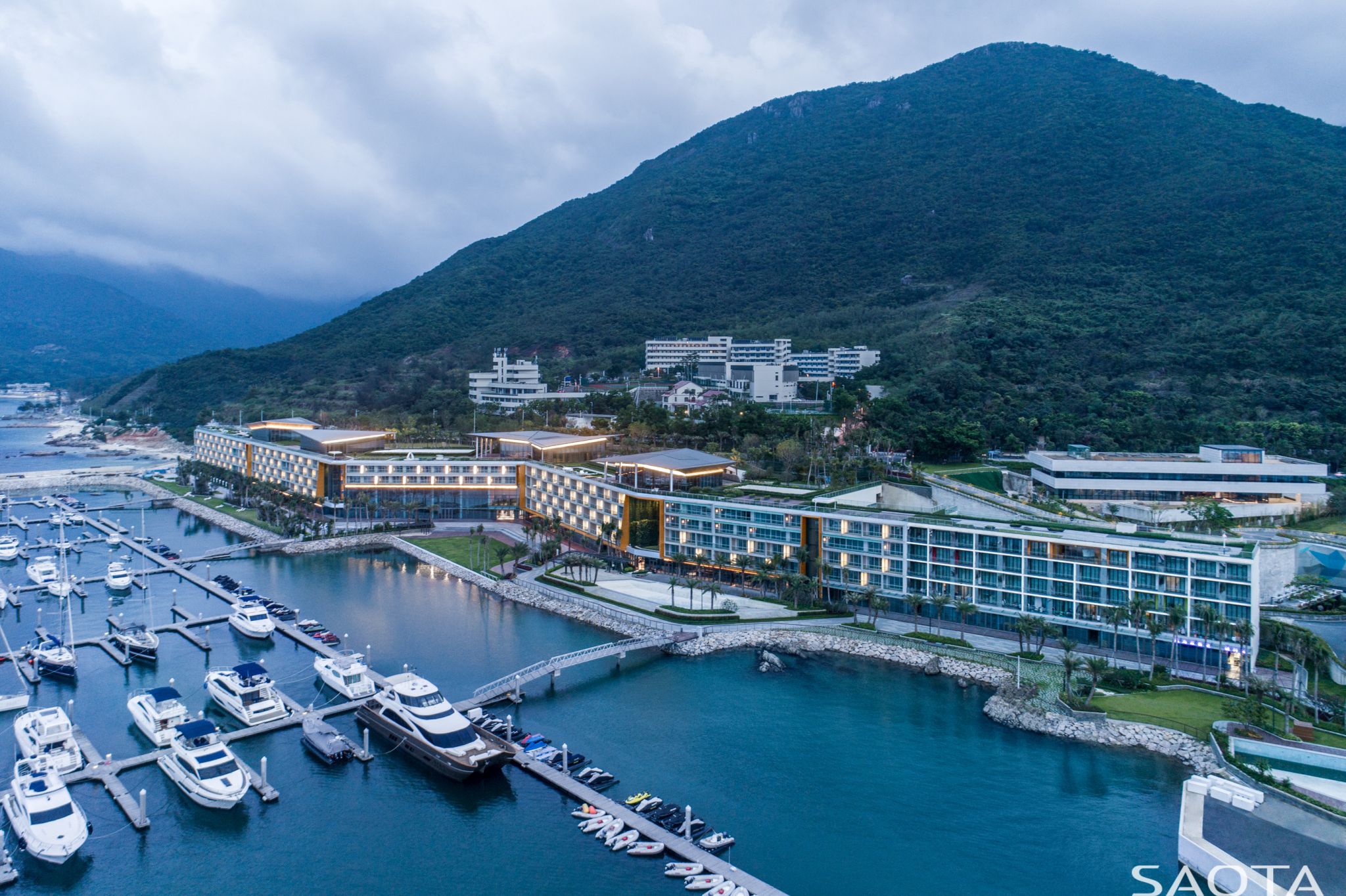 An Inside Look at Longcheer Yacht Club in Shenzhen, China