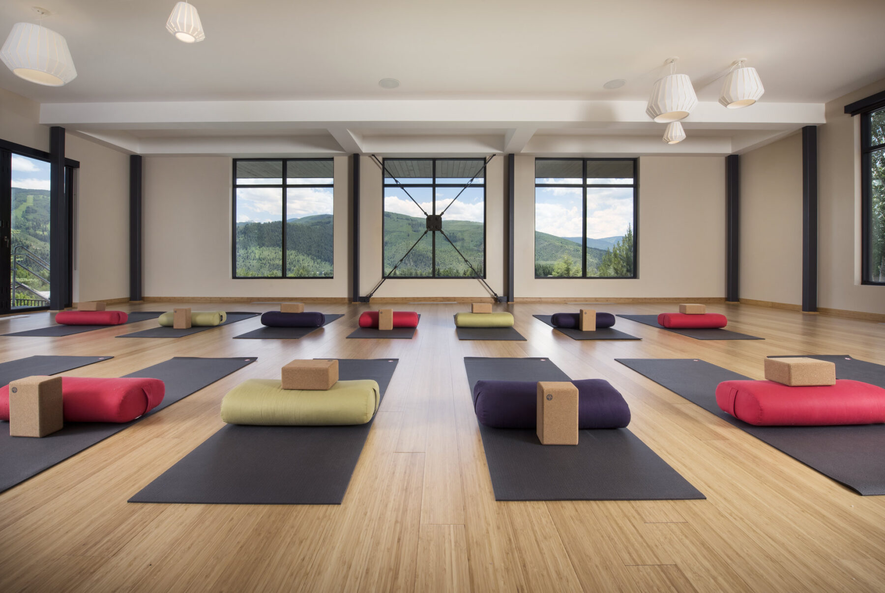 New Year S Wellness Experiences For 2024 Luxe Getaways   Sonnenalp Spa 1800x1207 