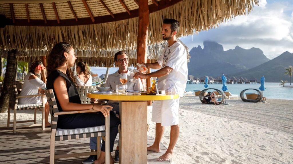Faré Hoa Beach Bar & Grill bora bora four seasons French Polynesia