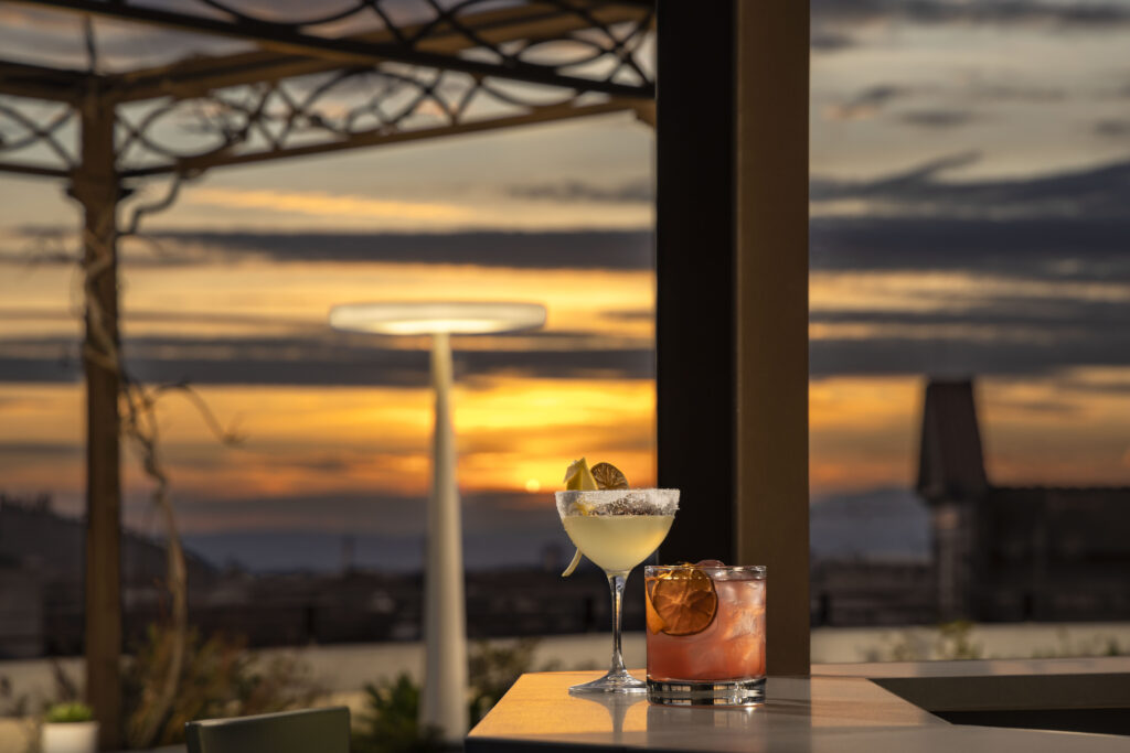 Tivoli_Palazzo_Gaddi_Rooftop_Cocktails_Sunset_Detail-6000x4000